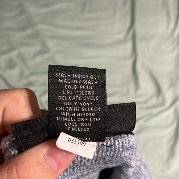 Blue Sweater - Picture 4 of 4